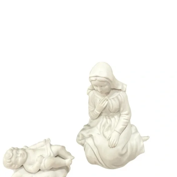 Avon Nativity Collectible Holy Family Mary Joseph Baby Jesus Porcelain  3 pieces - Picture 8 of 8